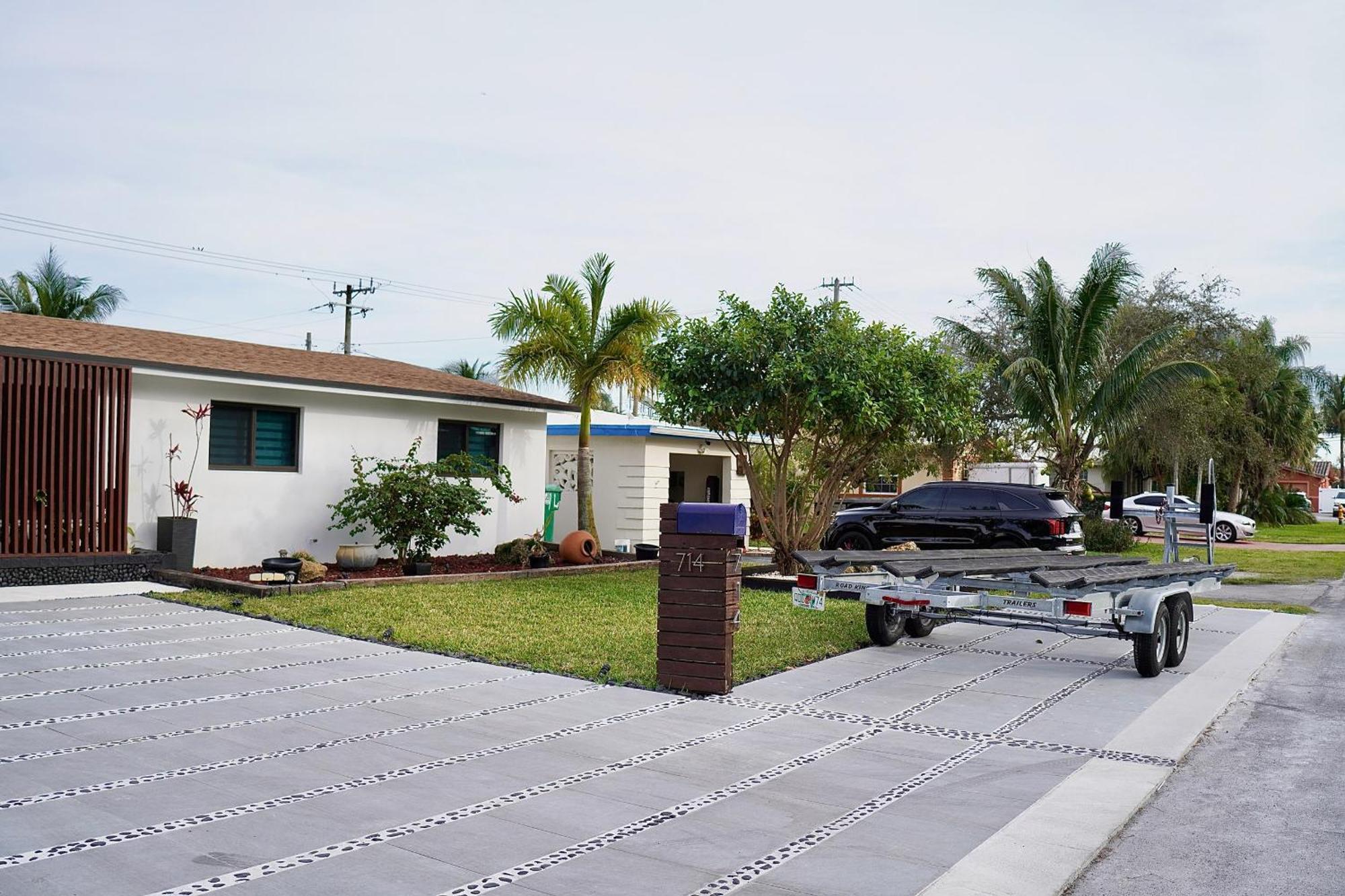 Apartment House In Dania Dania Beach